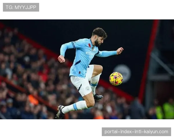 长传战术复苏场均99.6次 塞内西266次长传领跑非门将 长传战术复苏场均99.6次 塞内西266次长传领跑非门将