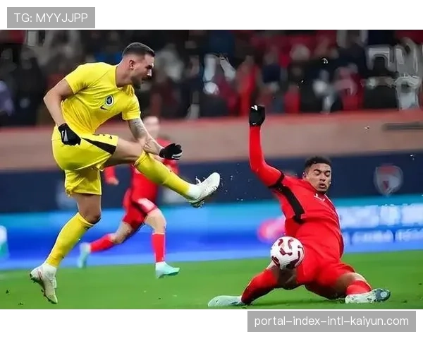 颜骏凌出击失误送大礼 铜梁龙客场两球领先海港